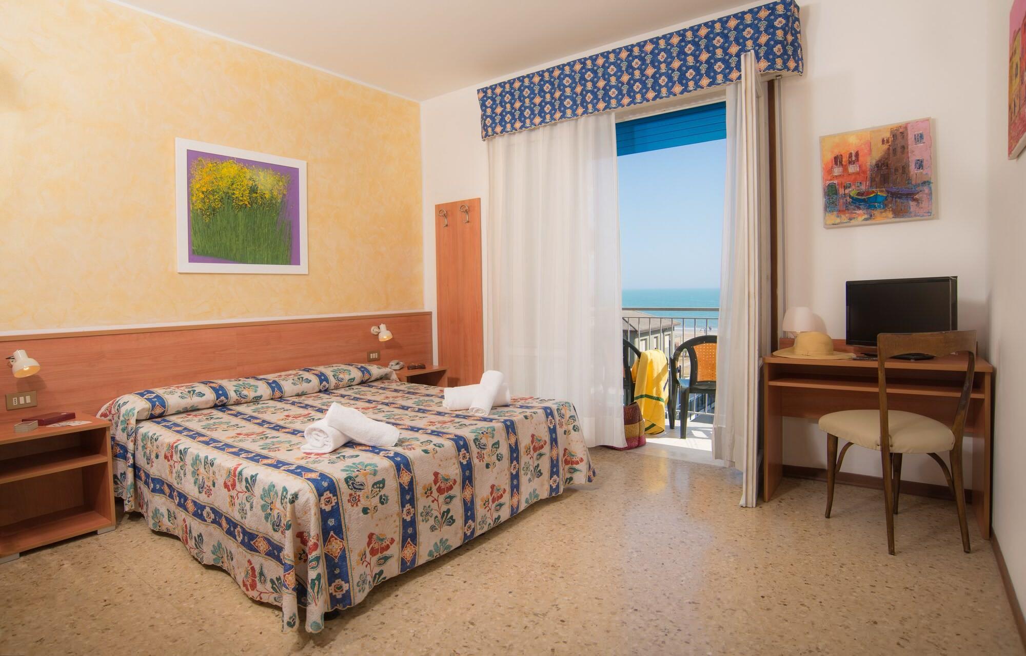 Hotel Azzorre Jesolo Extérieur photo