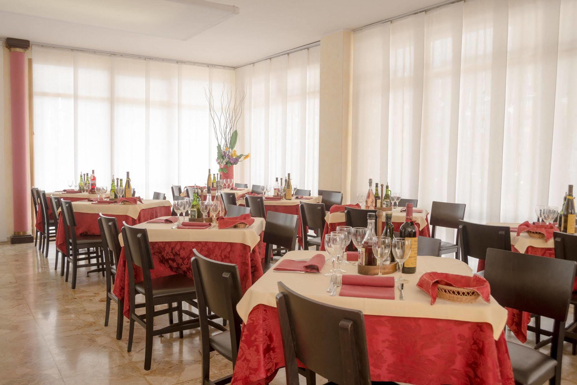 Hotel Azzorre Jesolo Extérieur photo